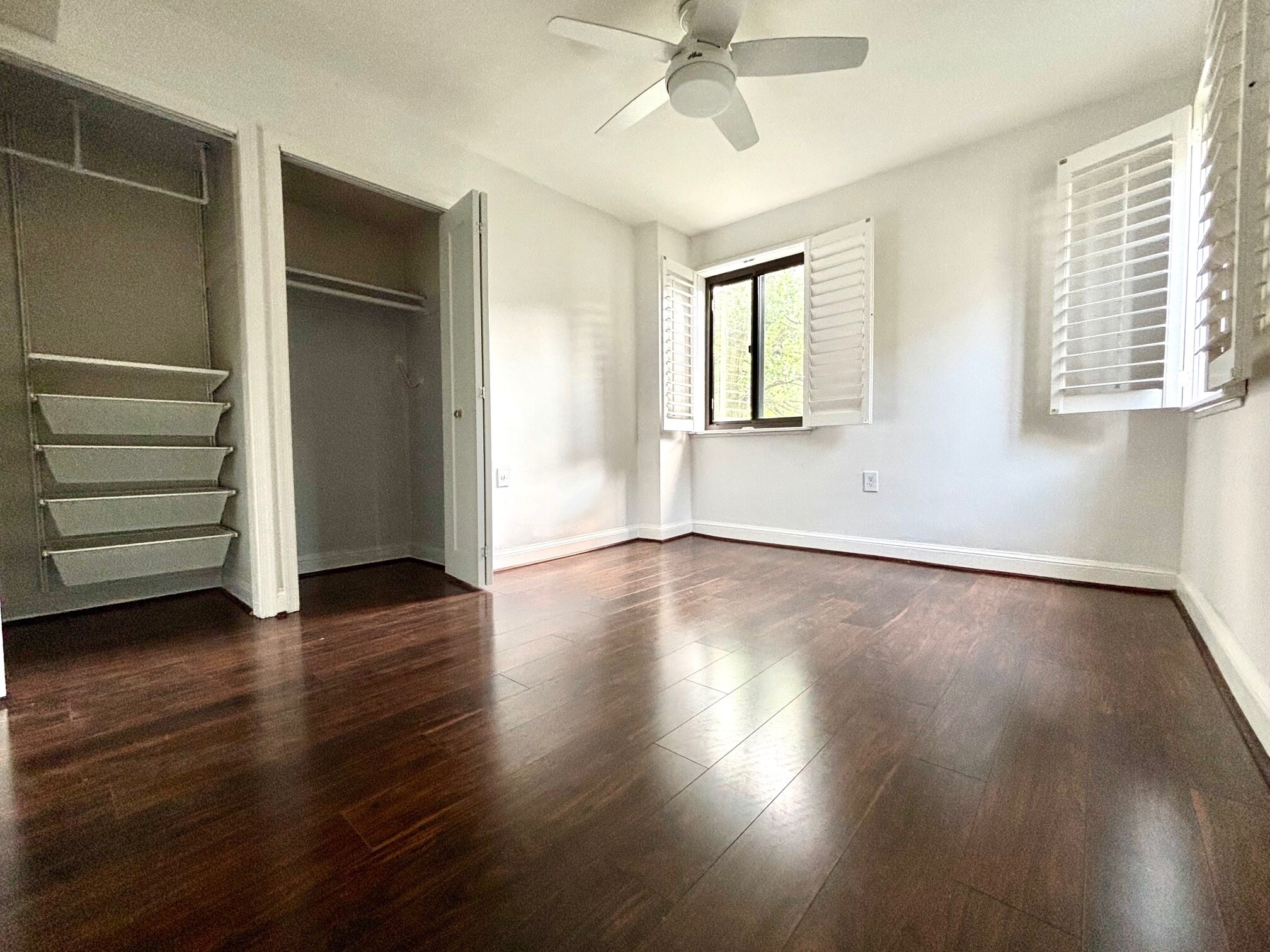 Bedroom /Closets - 2602 Tunlaw Rd NW