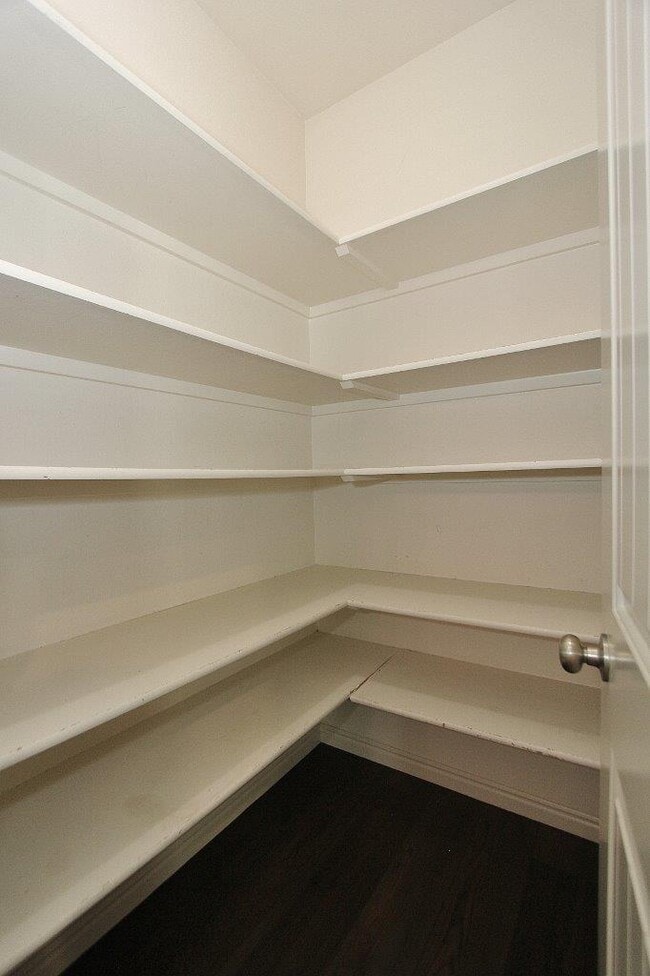 Building Photo - 2047 S Ice Bear Way