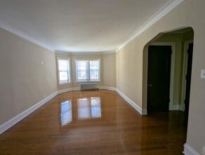 Building Photo - 2 bedroom in CHICAGO IL 60626