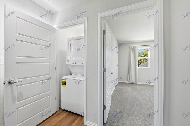 Building Photo - 852 Sims Legacy Ln