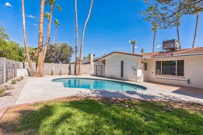 Building Photo - Charming 3BR House in Scottsdale with new ...