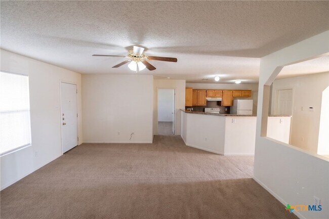Building Photo - 4607 Lloyd Dr