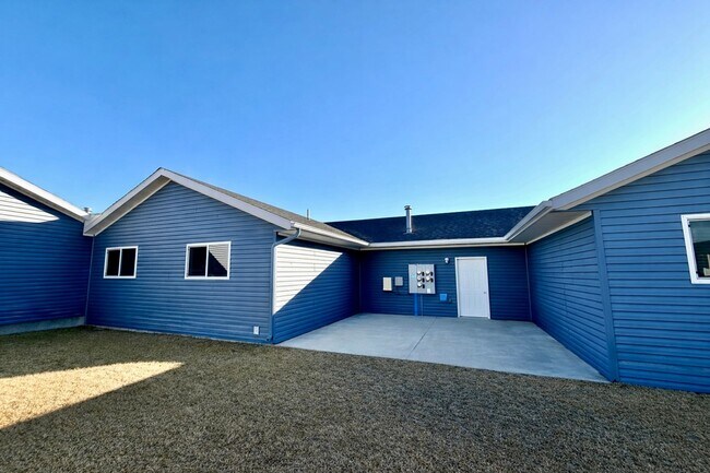 Building Photo - 1165 Orion Rd