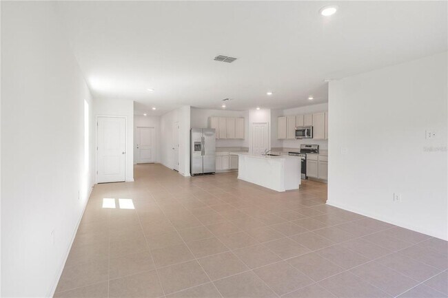 Building Photo - 2221 Rock Dr