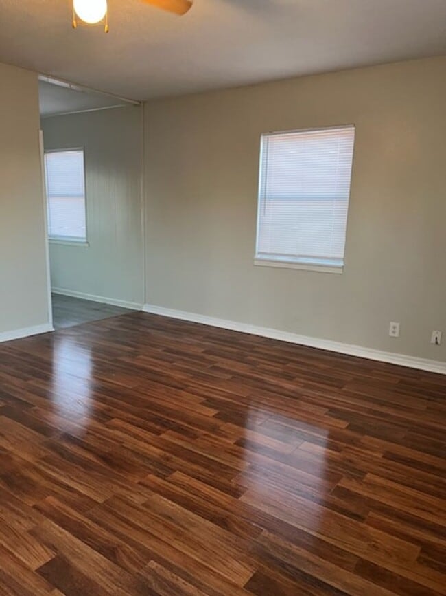 Building Photo - 4226 S Van Buren St