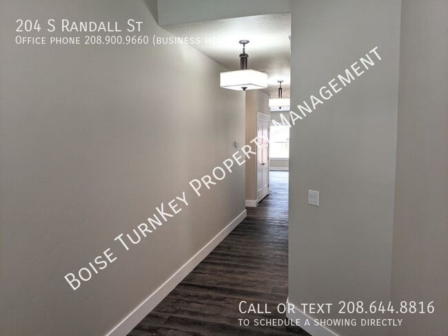 Building Photo - 204 Randall St