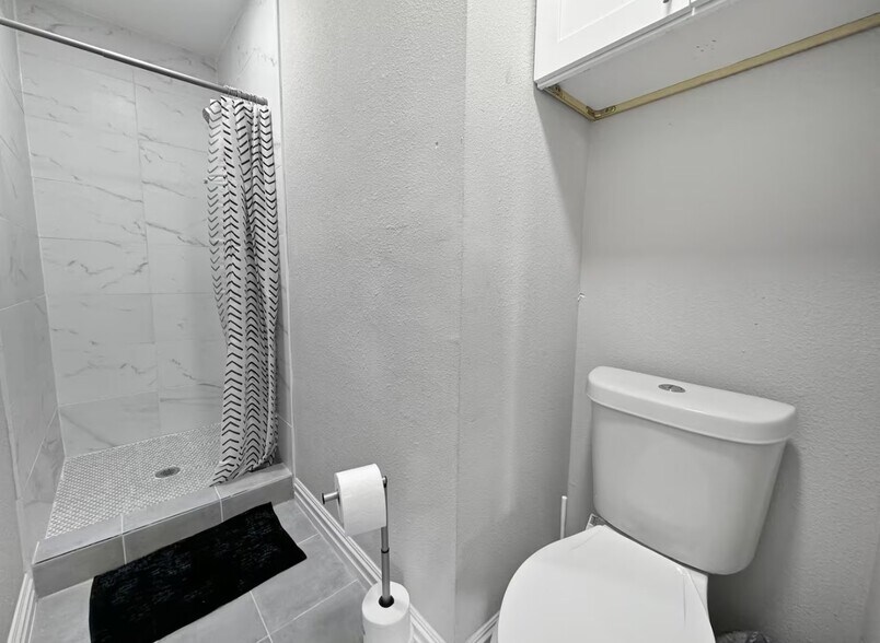 Building Photo - 1715 Crestridge Dr