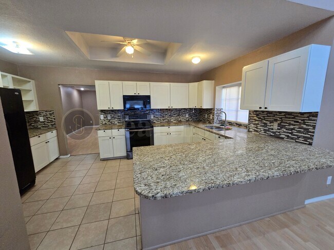 Building Photo - 1307 Gidding St