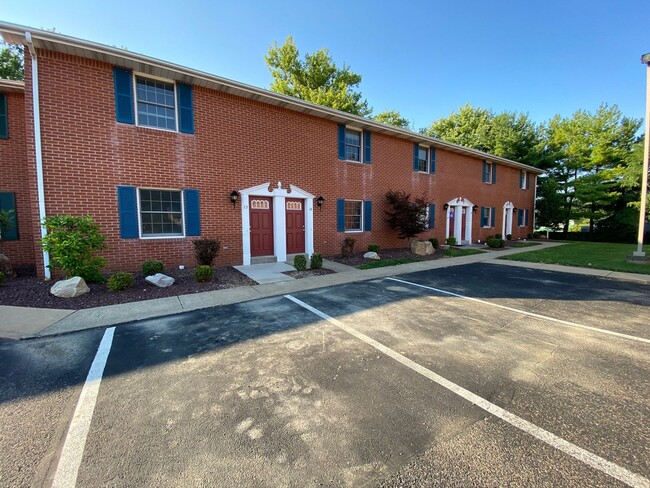 Building Photo - Spectacular 2 BR / 1.5 BR Townhouse in Latrobe! Washer & Dryer Provided! Call Today!