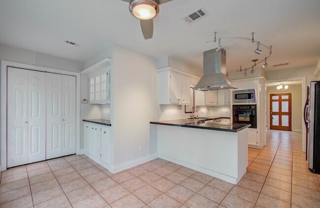 Building Photo - 16209 Wall St