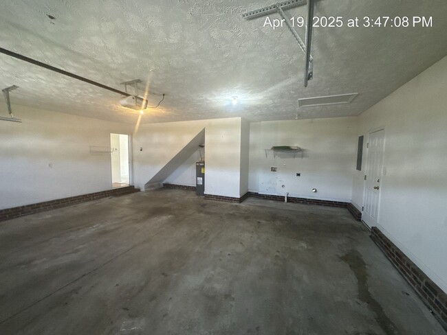 Building Photo - 5508 Ascent Dr