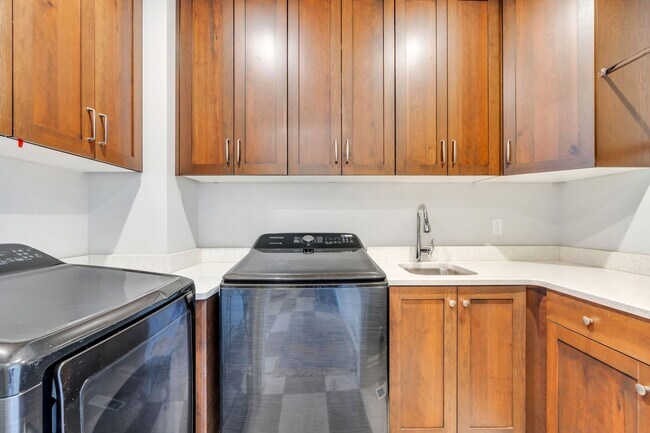 Building Photo - 2872 N Sorrel Dr