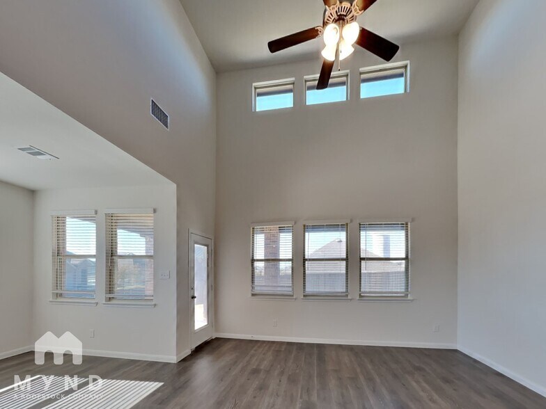 Building Photo - 1110 Wild W Ln