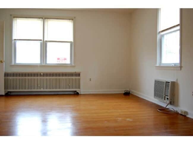 Building Photo - 8037 Pine Rd