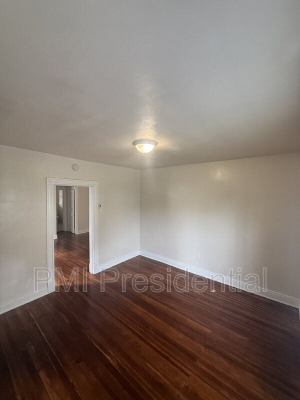 Building Photo - 1209 Wallace St