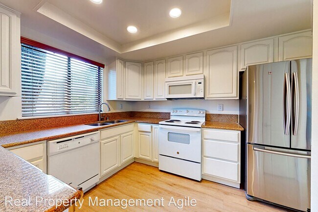 Building Photo - 3 br, 2 bath House - 31291 E Nine Drive