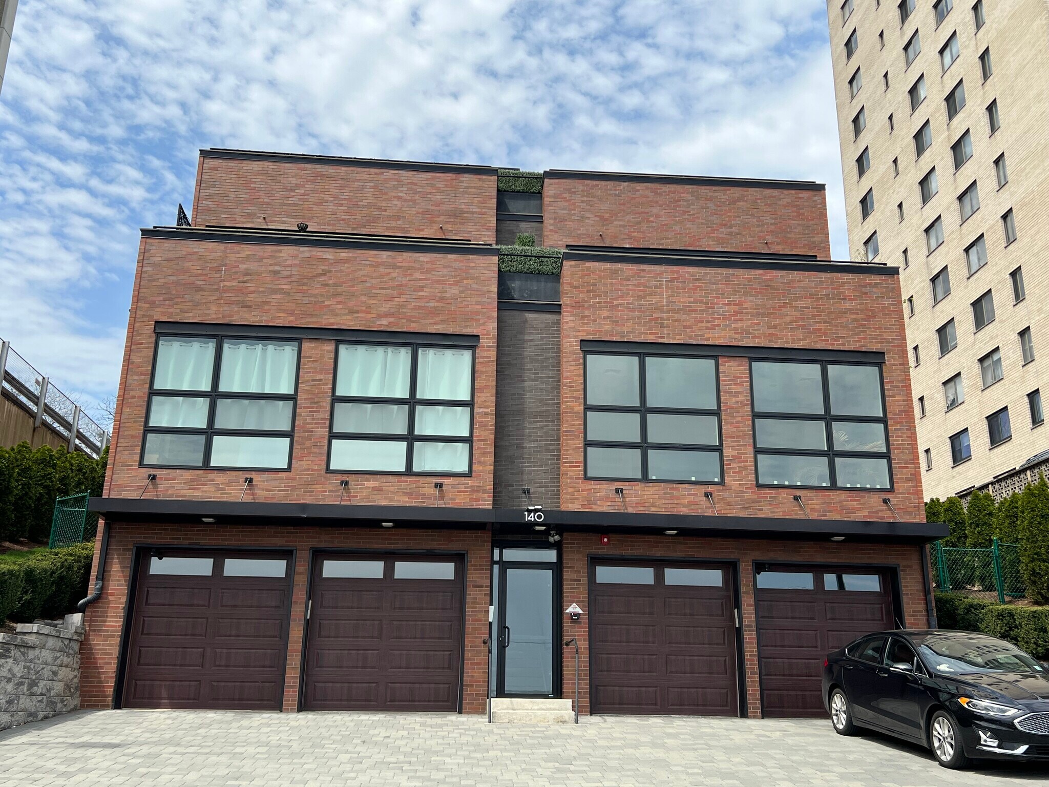 Building Photo - 140 Comet Way