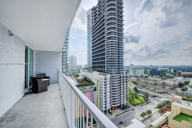 Building Photo - 1250 S Miami Ave
