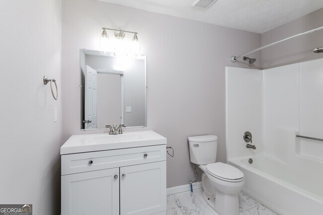 Building Photo - 2921 Sunset Ct