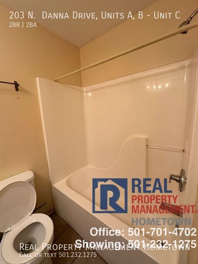 Building Photo - 203 N Danna Dr