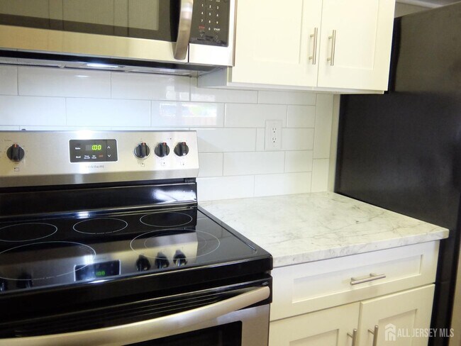 Building Photo - 5307 Ravens Crest Dr