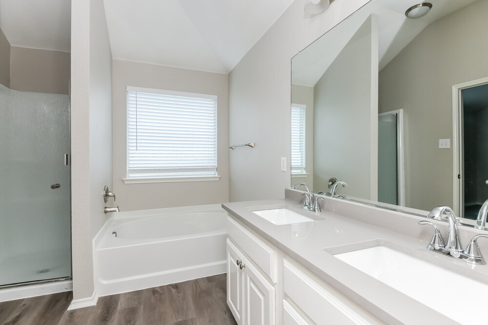 Building Photo - 1205 Artesia Dr