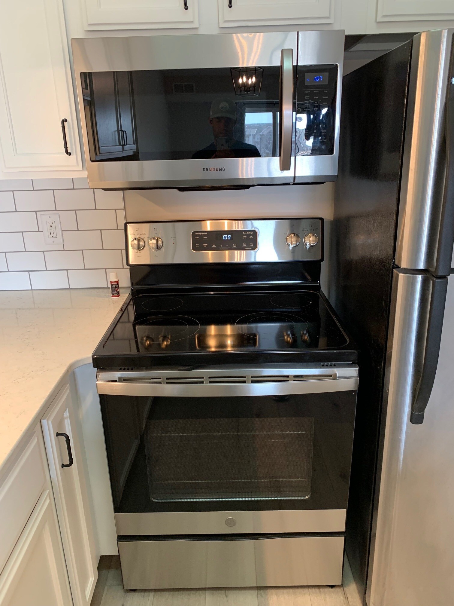 Building Photo - 1321 Lake Dr W