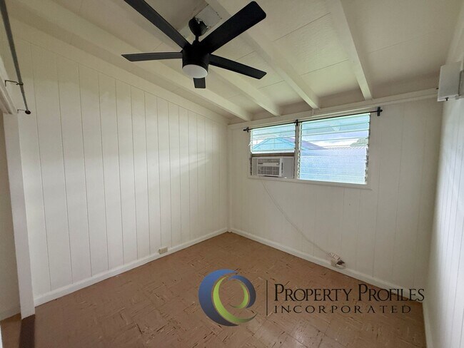 Building Photo - Waipio Acres 4 Bedroom 1 Bath House with P...