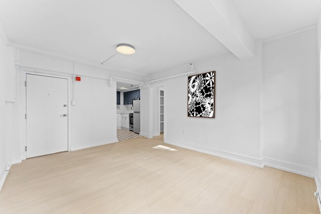 Living Space - 1500 Pine
