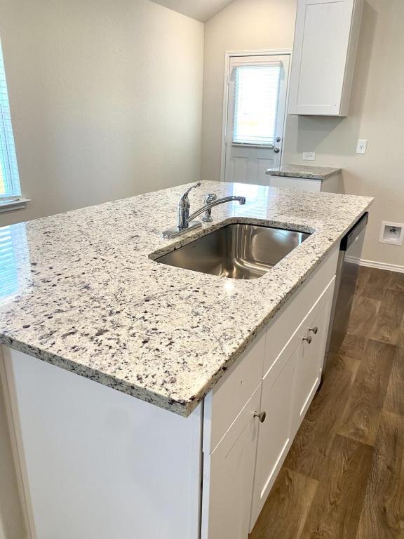 Building Photo - 22507 Green Jacket