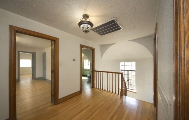 Building Photo - Patterson House