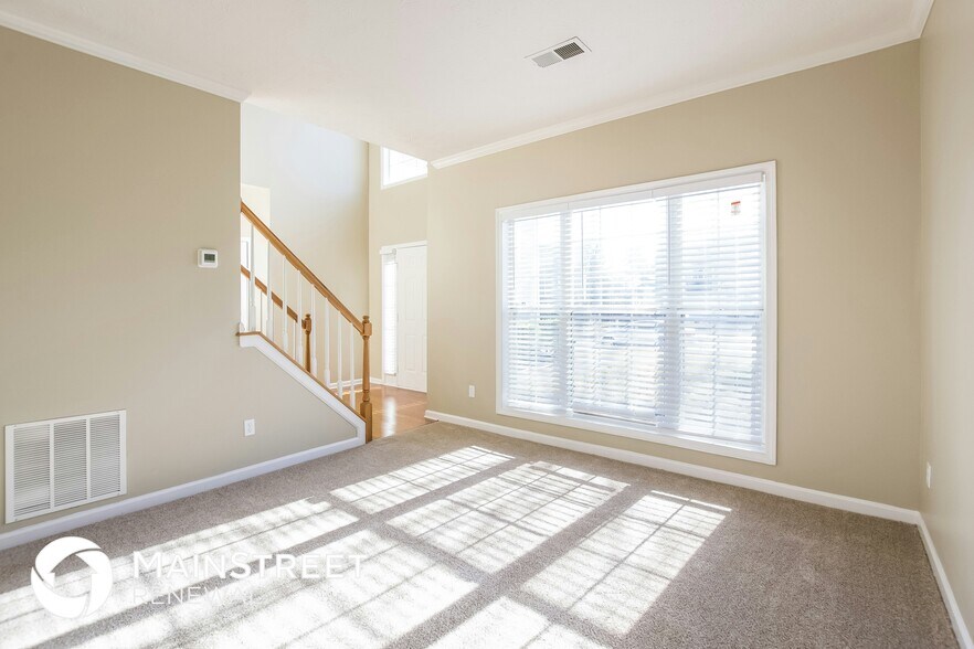 Building Photo - 2022 Santenay Dr S W
