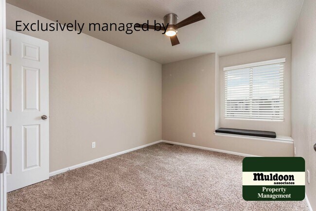 Building Photo - Beautifully done home close to Military Ba...