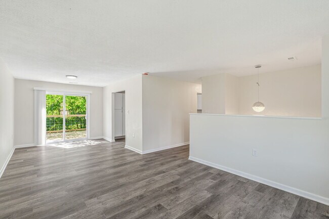 Building Photo - 2827 Shiloh Cir