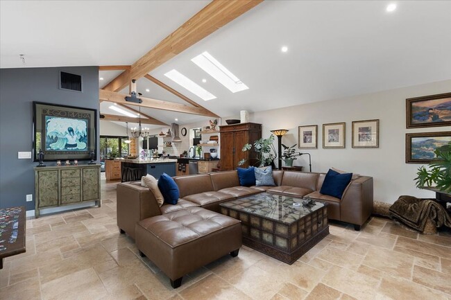 Building Photo - 1356 San Julian Dr