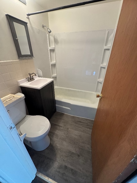 Building Photo - 325 W Grand Ave