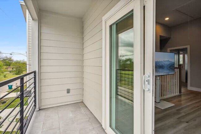 Building Photo - 2502 Sam Wilson St