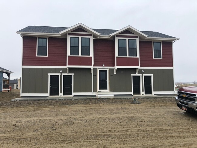 Building Photo - 6002 Farmstead Ave