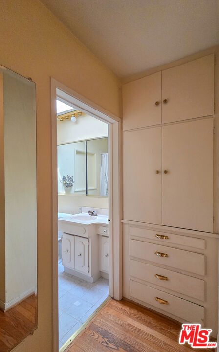 Building Photo - 14135 Hatteras St