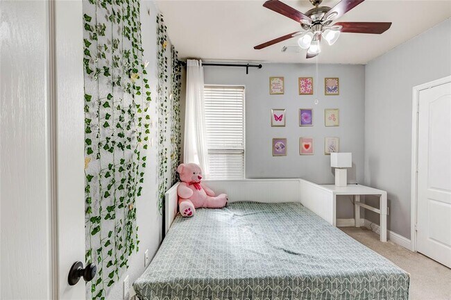 Building Photo - 2500 Charolais Ct