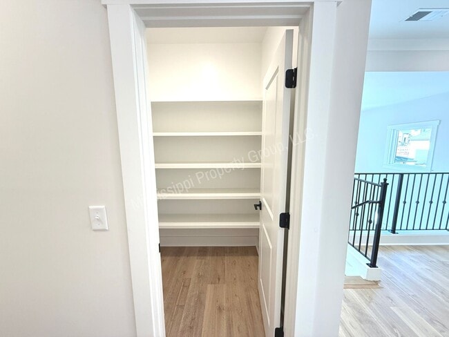 Building Photo - 4BD/4.5BA IN THE RESERVE PHASE II