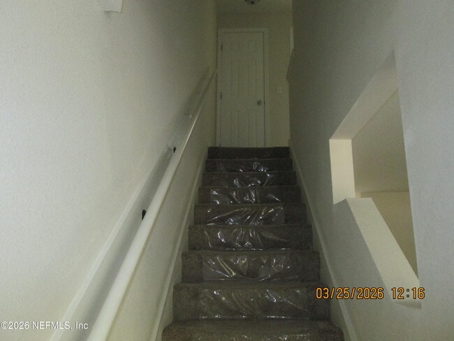 Building Photo - 1200 Bretta St