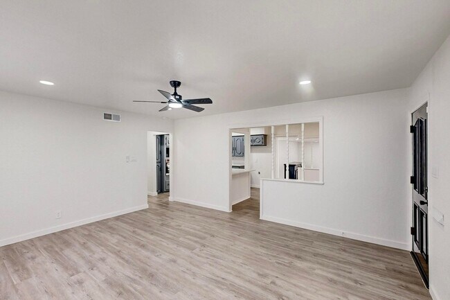 Building Photo - 4109 Fortune Ln
