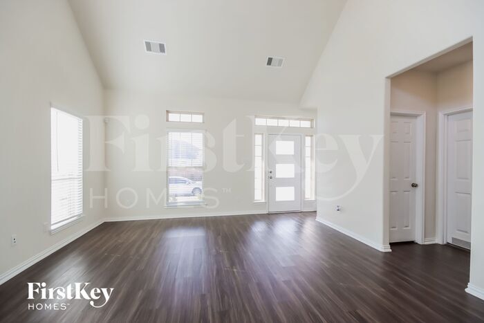Building Photo - 12543 Highgrove Springs Dr