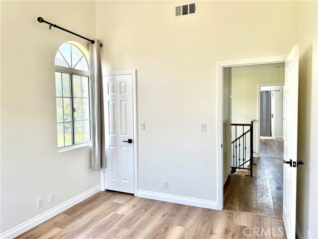 Building Photo - 10420 Bogardus Ave