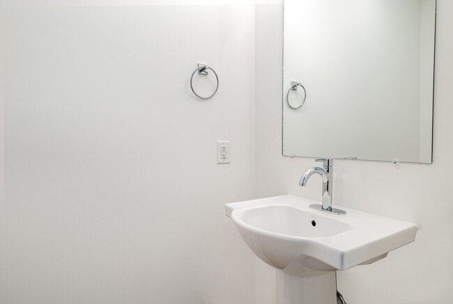 Building Photo - 728 Caraway Ln