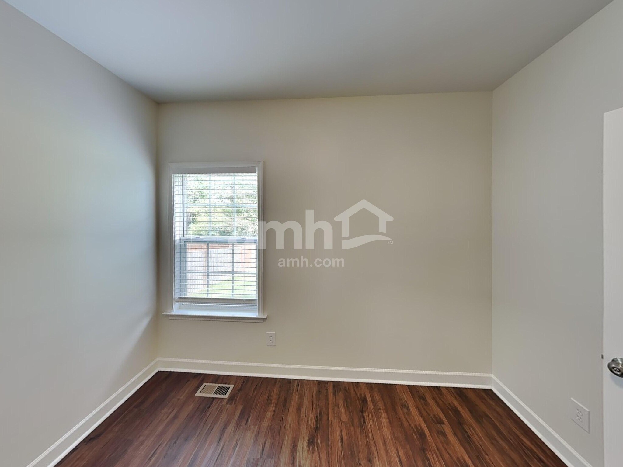 Building Photo - 3047 Romain Trail