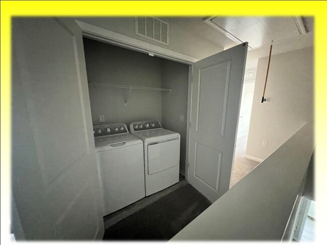 Building Photo - 753 Gimari Dr