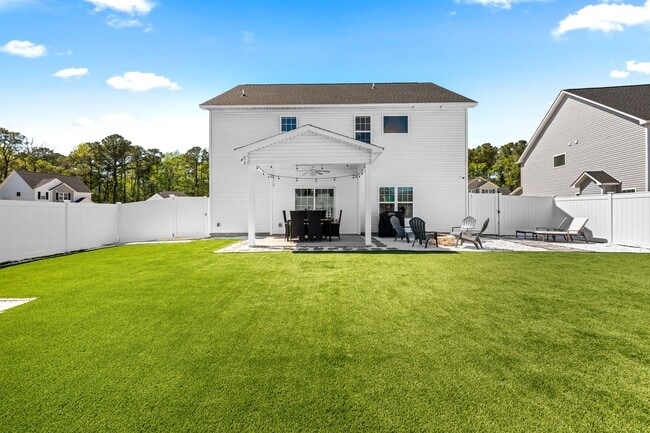 Building Photo - 227 Lookout Ln