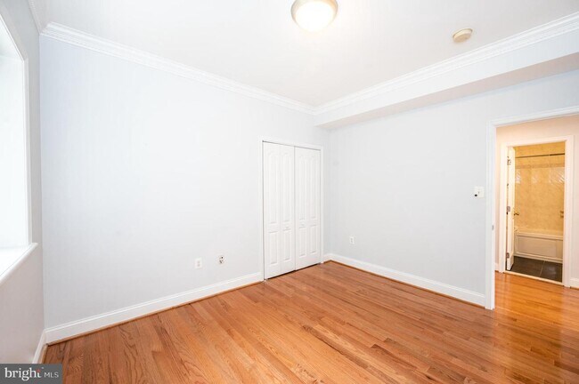 Building Photo - 1437 Spring Rd NW